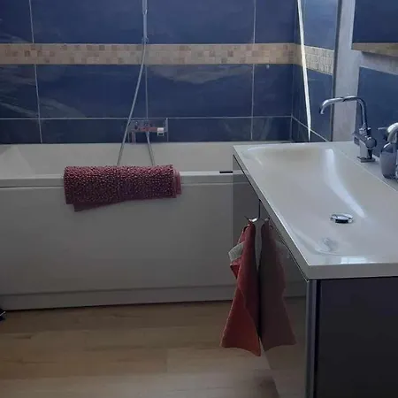 La Milo - Maison De 6personnes #clim #piscine #citeemedievale Holiday home Vezenobres